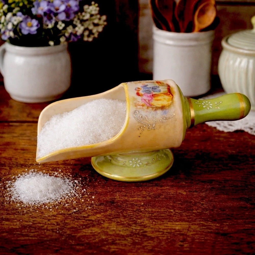 VTG S.G.K. Japan Hand Painted Footed Porcelain Spice Scoop Victorian Scene 5"